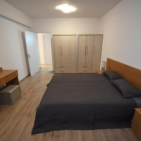 Apartament In City Deluxe Larnaca