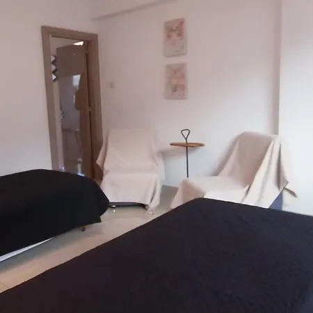 In City Deluxe Apartament Larnaca